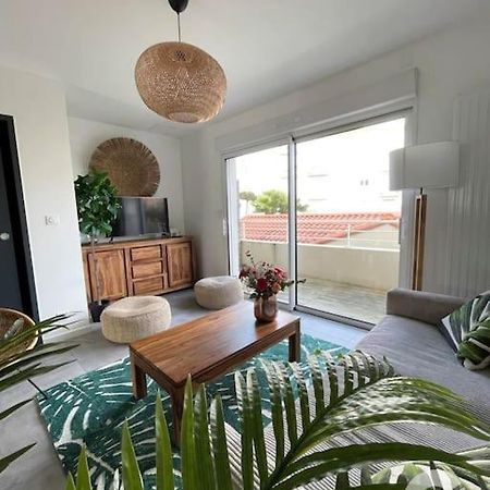 .La Villa Sablaise. Maison Avec Place De Parking Au Coeur Du Quartier Arago Les Sables-dʼOlonne Kültér fotó
