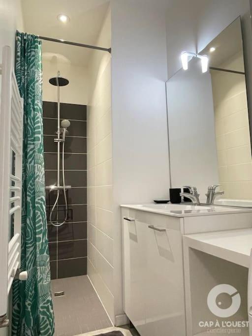 .La Villa Sablaise. Maison Avec Place De Parking Au Coeur Du Quartier Arago Les Sables-dʼOlonne Kültér fotó