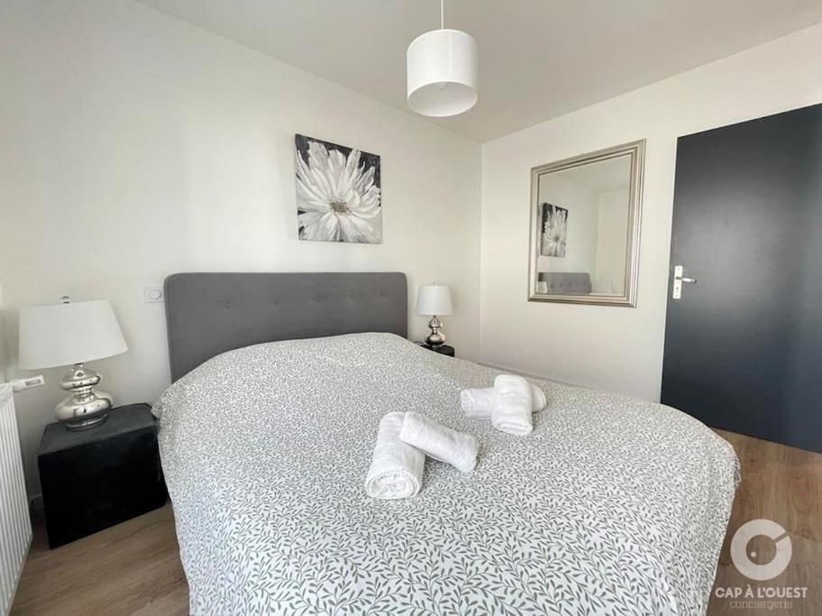 .La Villa Sablaise. Maison Avec Place De Parking Au Coeur Du Quartier Arago Les Sables-dʼOlonne Kültér fotó