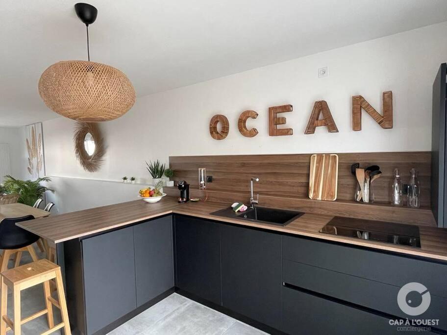.La Villa Sablaise. Maison Avec Place De Parking Au Coeur Du Quartier Arago Les Sables-dʼOlonne Kültér fotó