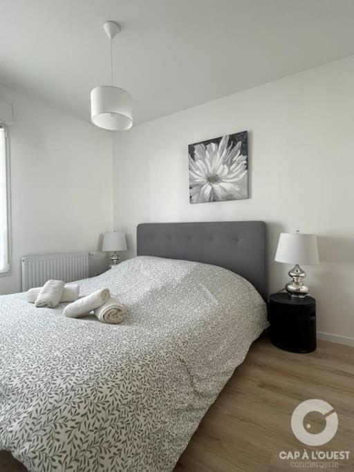 .La Villa Sablaise. Maison Avec Place De Parking Au Coeur Du Quartier Arago Les Sables-dʼOlonne Kültér fotó